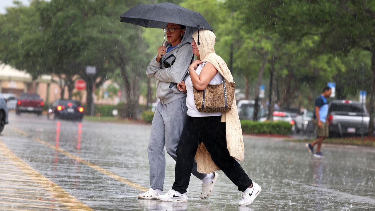 Millions Face Heavy Rain Threat as Weather System Delivers Inches of Rain Across Southern U.S.
