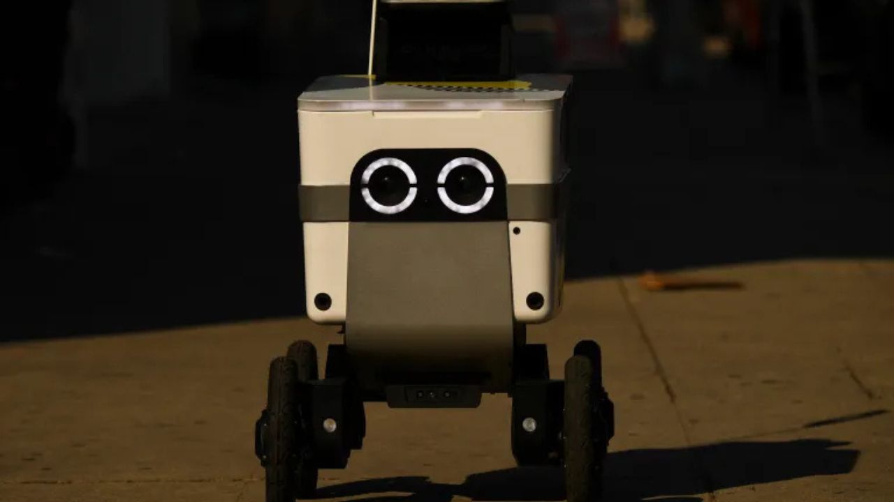 Robot Delivery Revolution Grows L.A. Residents Can Now Get Laundry Delivered by Autonomous Bots